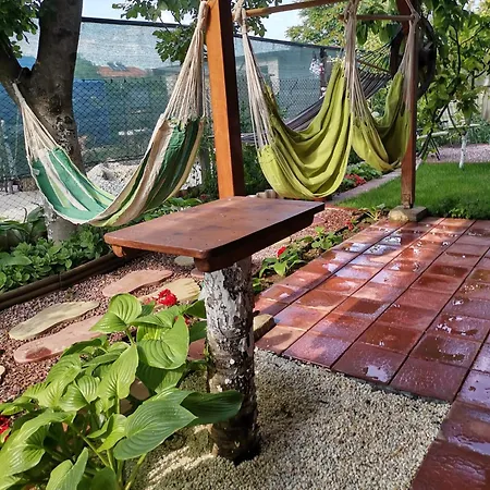 Lägenhet Casuta Din Gradina *