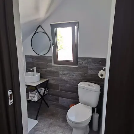 Lägenhet Casuta Din Gradina