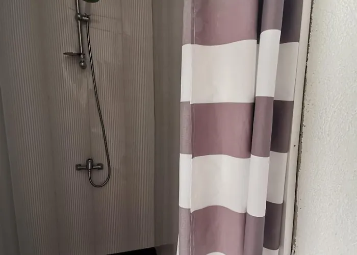 Casuta Din Gradina Διαμέρισμα Două Mai