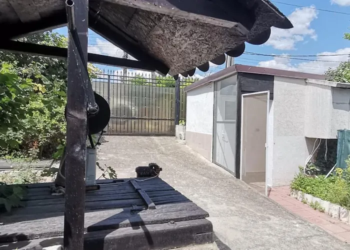 Casuta Din Gradina Διαμέρισμα Două Mai