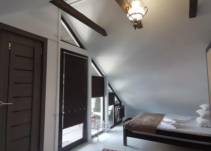 Casuta Din Gradina * Două Mai