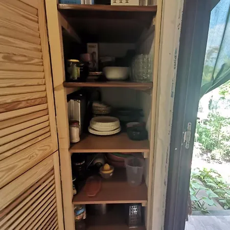 Casuta Din Gradina * Două Mai